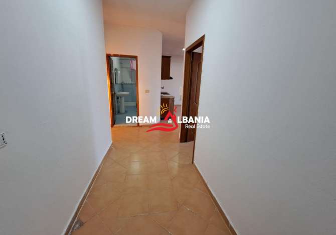 Shtepi ne shitje Apartament ne Tirane, 2+1, Mobilimi Bosh, pa mobiluar, Pagesa 175,000  Euro.