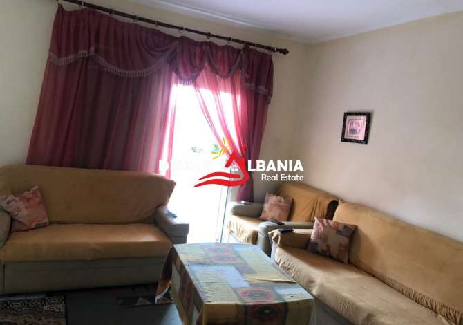 Shtepi ne shitje  ne Tirane, 3+1, Mobilimi E mobiluar, Pagesa 65,000  Euro.