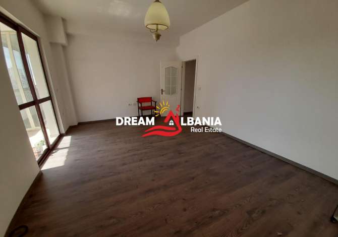 Shtepi ne shitje  ne Tirane, 2+1, Mobilimi Bosh, pa mobiluar, Pagesa 88,000  Euro.