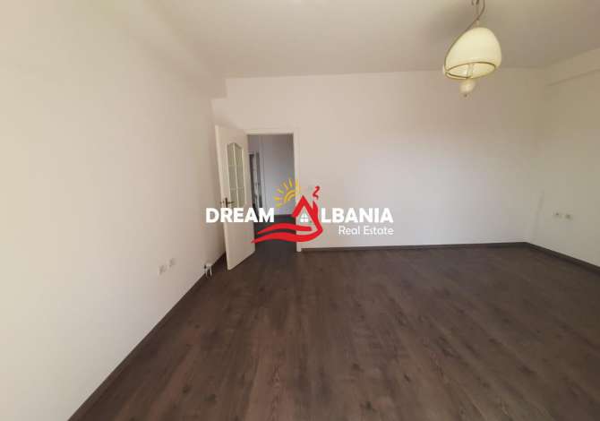 Shtepi ne shitje  ne Tirane, 2+1, Mobilimi Bosh, pa mobiluar, Pagesa 88,000  Euro.