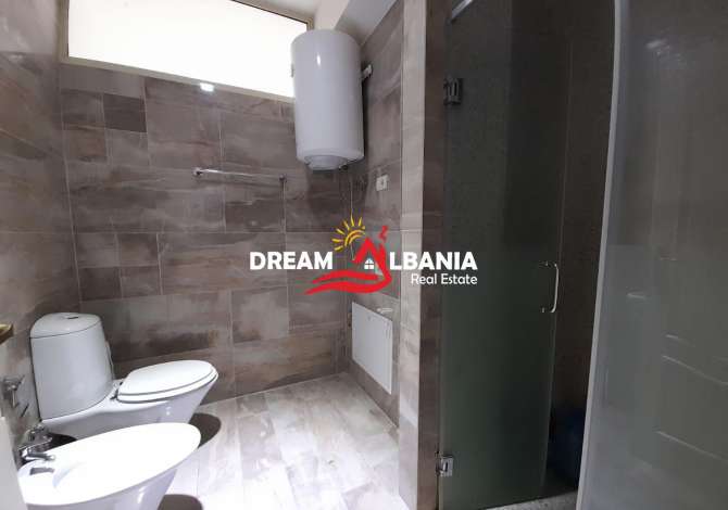 Shtepi ne shitje  ne Tirane, 2+1, Mobilimi Bosh, pa mobiluar, Pagesa 88,000  Euro.