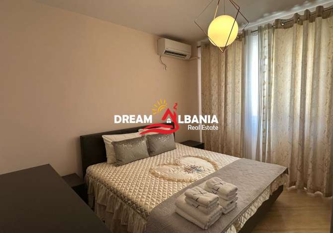 Shtepi ne shitje Papafingo(kati i catise) ne Tirane, 2+1, Mobilimi E mobiluar, Pagesa 132,000  Euro.