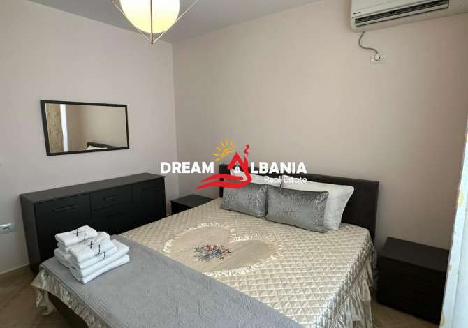 Shtepi ne shitje Papafingo(kati i catise) ne Tirane, 2+1, Mobilimi E mobiluar, Pagesa 132,000  Euro.