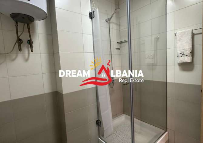 Shtepi ne shitje Papafingo(kati i catise) ne Tirane, 2+1, Mobilimi E mobiluar, Pagesa 132,000  Euro.