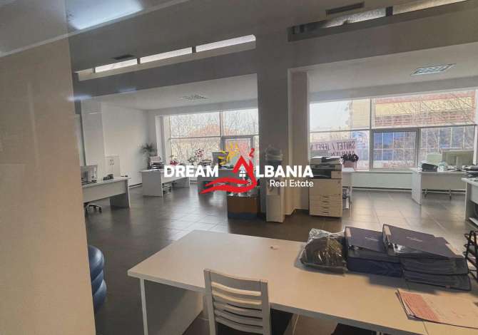 Jepet me qera ambient biznesi ne Xhamllik, tek ish Profarma (ID 42611124)