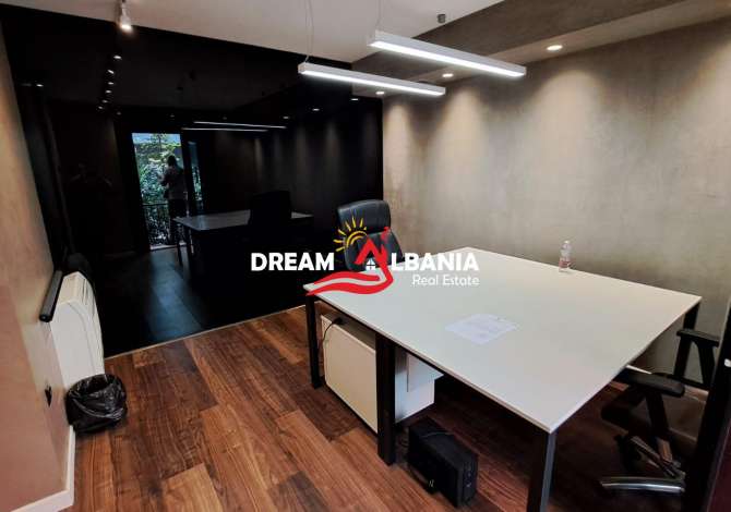 Zyre e kompletuar me qera ne rrugen e Elbasanit ne afersi te Downtown one ne Tirane (ID 42611121)