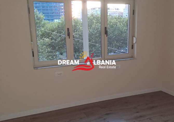 Ambient biznesi me qera 3+1 ne Tirane - 900 Euro