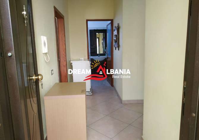 Shtepi me qera 7+1 ne Tirane - 3,200 Euro
