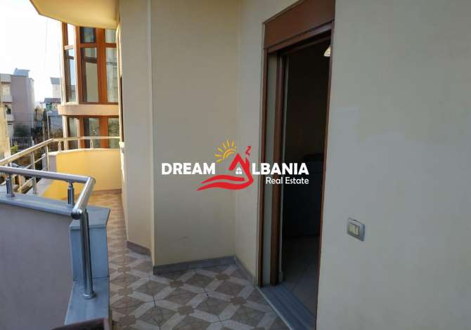 Shtepi me qera 7+1 ne Tirane - 3,200 Euro