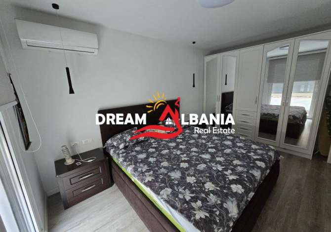 Shtepi ne shitje Apartament ne Tirane, 2+1, Mobilimi E mobiluar, Pagesa 250,000  Euro.