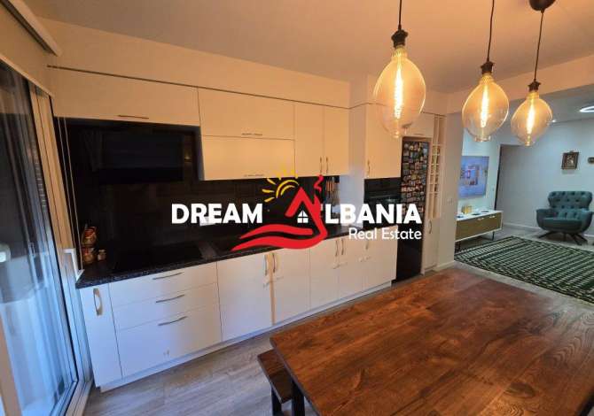 Shtepi ne shitje 2+1 ne Tirane - 250,000 Euro