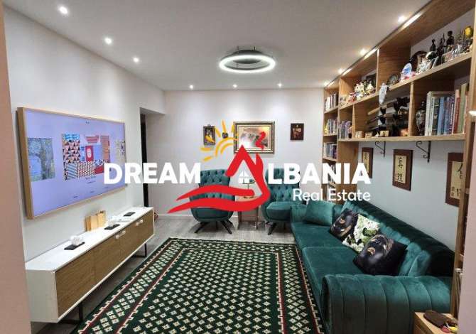 Shtepi ne shitje Apartament ne Tirane, 2+1, Mobilimi E mobiluar, Pagesa 250,000  Euro.