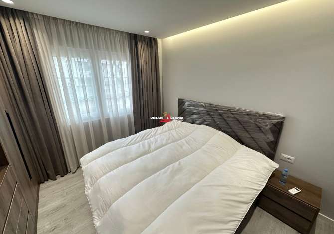 Shtepi me qera Vila Luksoze ne Tirane, 7+1, Mobilimi E mobiluar, Pagesa 3,000  Euro.