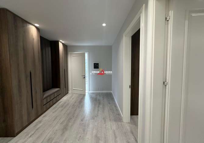 Shtepi me qera 7+1 ne Tirane - 3,000 Euro