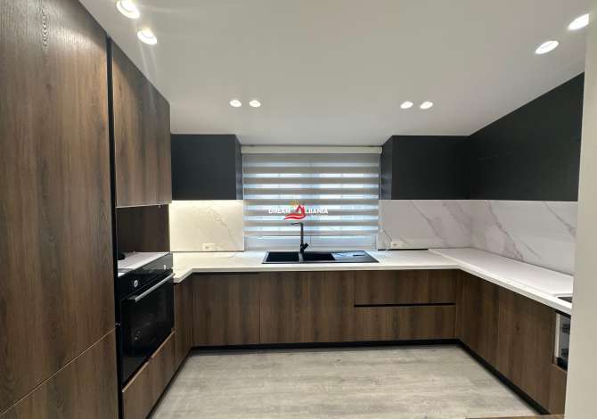 Shtepi me qera Vila Luksoze ne Tirane, 7+1, Mobilimi E mobiluar, Pagesa 3,000  Euro.