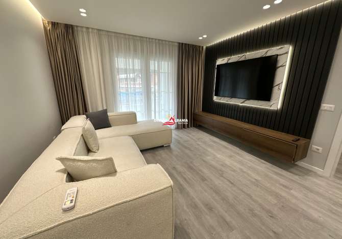 Shtepi me qera Vila Luksoze ne Tirane, 7+1, Mobilimi E mobiluar, Pagesa 3,000  Euro.