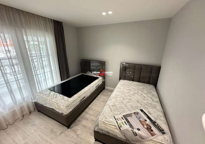 Shtepi me qera Vila Luksoze ne Tirane, 7+1, Mobilimi E mobiluar, Pagesa 3,000  Euro.