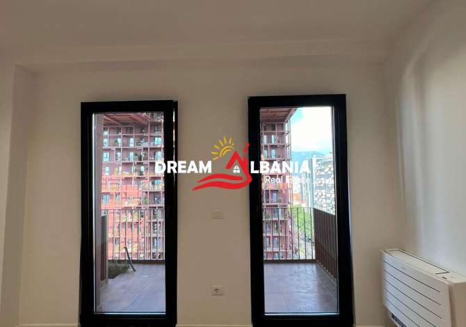 Ambient biznesi me qera 3+1 ne Tirane - 1,500 Euro