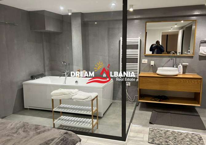 Shtepi me qera Apartament ne Tirane, 2+1, Mobilimi E mobiluar, Pagesa 1,200  Euro.