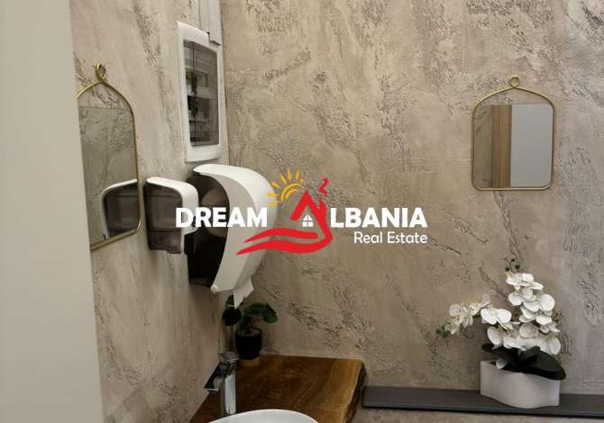 Ambient biznesi me qera 1+1 ne Tirane - 800 Euro