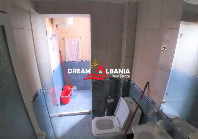 Shtepi ne shitje  ne Tirane, 2+1, Mobilimi E mobiluar, Pagesa 65,000  Euro.