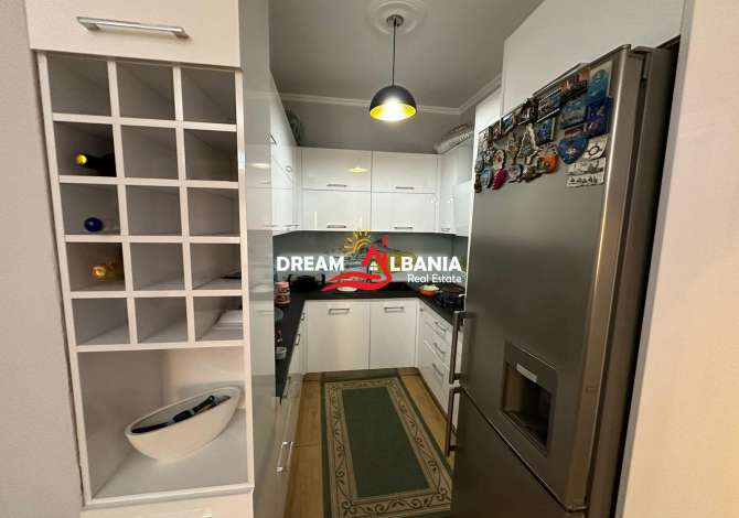 Shtepi me qera Apartament ne Tirane, 2+1, Mobilimi E mobiluar, Pagesa 700  Euro.