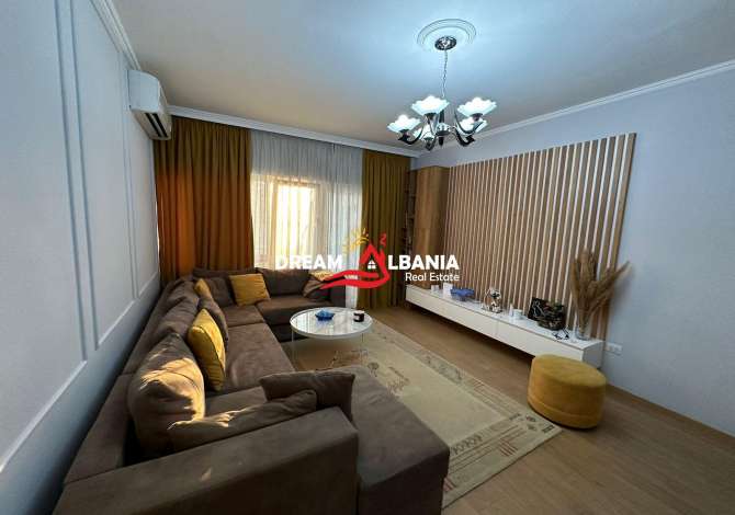 Shtepi me qera Apartament ne Tirane, 2+1, Mobilimi E mobiluar, Pagesa 700  Euro.