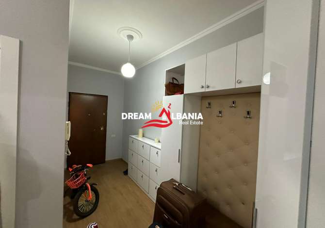Shtepi me qera Apartament ne Tirane, 2+1, Mobilimi E mobiluar, Pagesa 700  Euro.