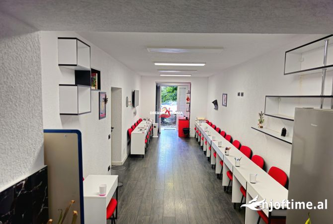 Ambient biznesi me qera 3+1 ne Tirane - 750 Euro