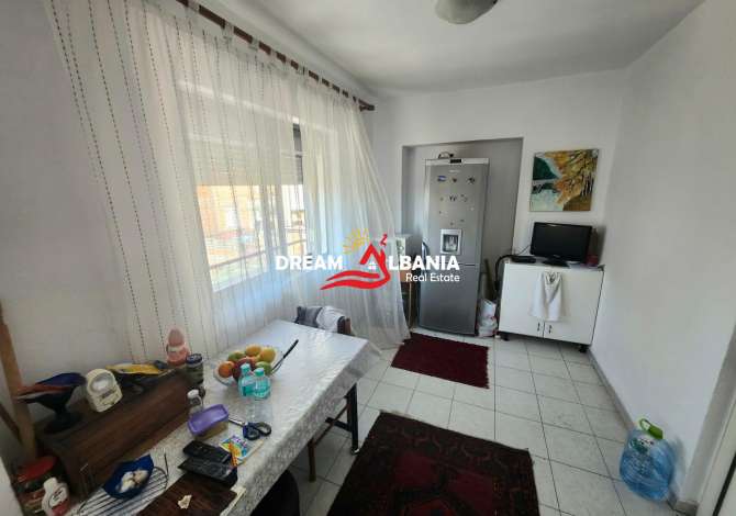 Shtepi ne shitje Apartament ne Tirane, 2+1, Mobilimi E mobiluar, Pagesa 140,000  Euro.
