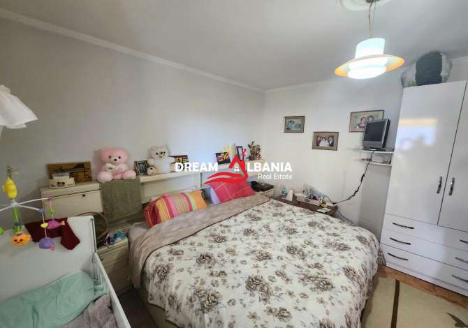 Shtepi ne shitje Apartament ne Tirane, 2+1, Mobilimi E mobiluar, Pagesa 140,000  Euro.