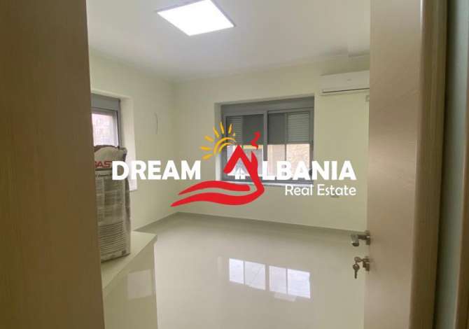 Ambient biznesi me qera 3+1 ne Tirane - 600 Euro