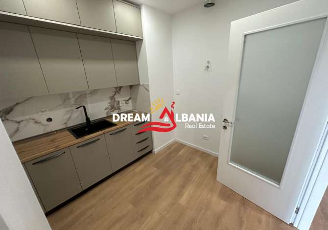 Ambient biznesi me qera 3+1 ne Tirane - 1,150 Euro