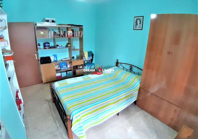 Shtepi ne shitje  ne Tirane, 1+1, Mobilimi E mobiluar, Pagesa 64,000  Euro.