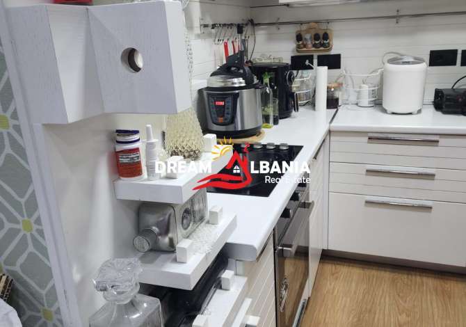 Shtepi me qera 3+1 ne Tirane - 800 Euro