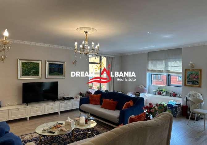 Shtepi me qera 4+1 ne Tirane - 2,700 Euro