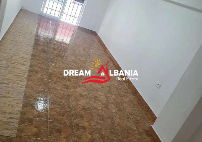 Ambient biznesi me qera 3+1 ne Tirane - 300 Euro