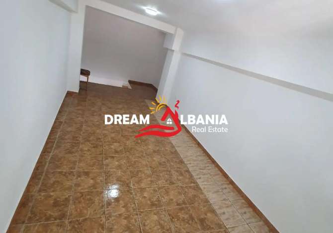 Ambient biznesi me qera 3+1 ne Tirane - 300 Euro