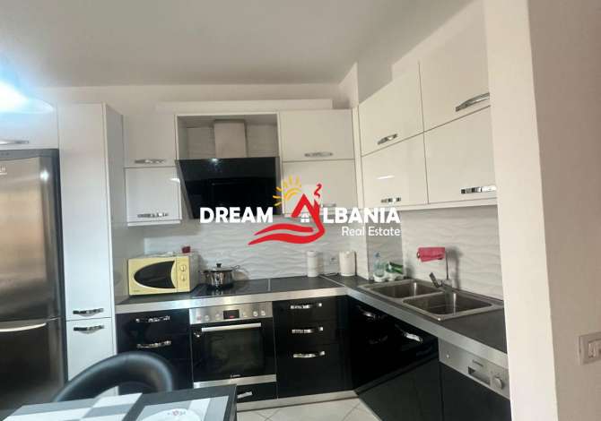 Shtepi ne shitje Apartament ne Tirane, 2+1, Mobilimi E mobiluar, Pagesa 195,000  Euro.