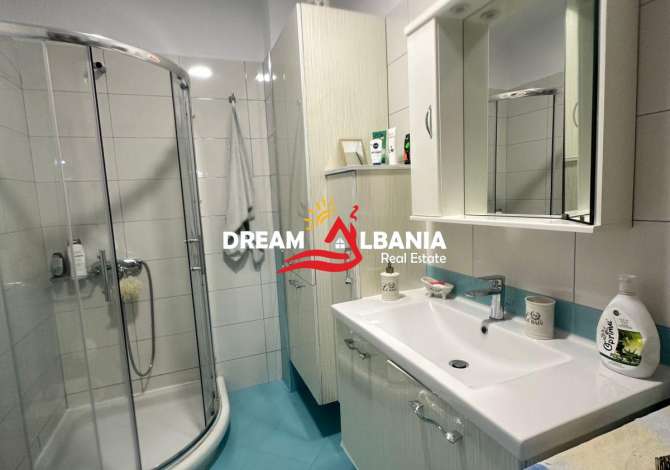 Shtepi ne shitje Apartament ne Tirane, 2+1, Mobilimi E mobiluar, Pagesa 195,000  Euro.