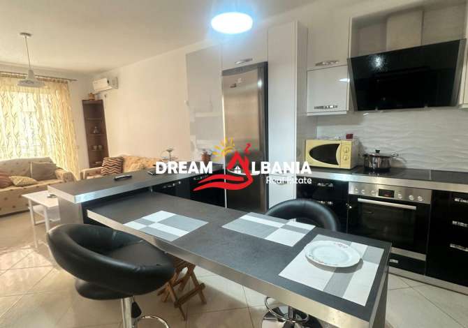 Shtepi ne shitje Apartament ne Tirane, 2+1, Mobilimi E mobiluar, Pagesa 195,000  Euro.