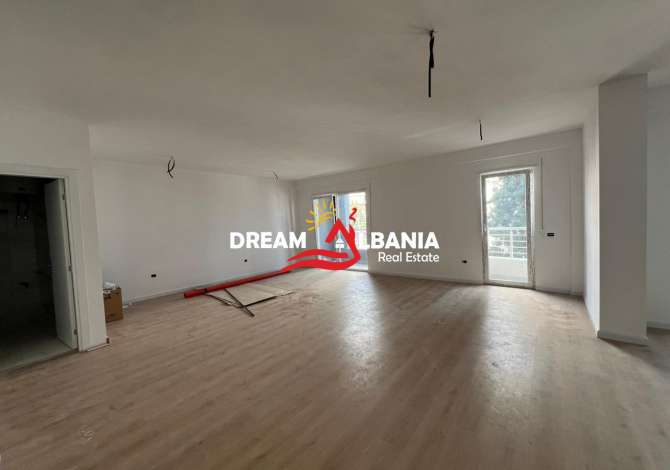 Ambient biznesi me qera 3+1 ne Tirane - 1,500 Euro