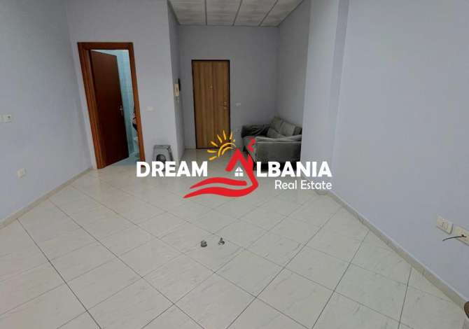 Ambient biznesi me qera 3+1 ne Tirane - 300 Euro