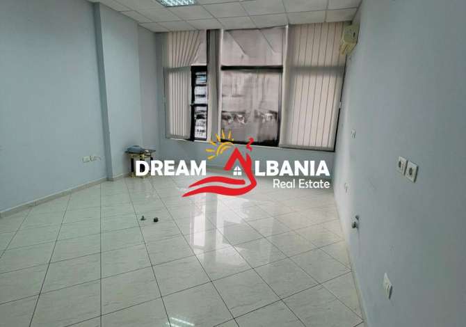 Ambient biznesi me qera 3+1 ne Tirane - 300 Euro