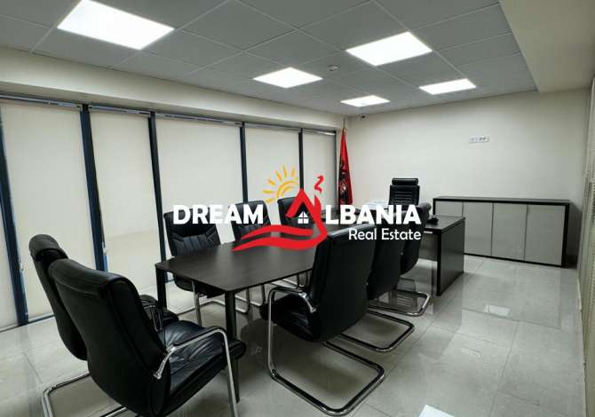 Ambient biznesi me qera 3+1 ne Tirane - 1,500 Euro