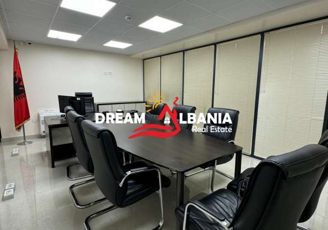 Ambient biznesi me qera 3+1 ne Tirane - 1,500 Euro