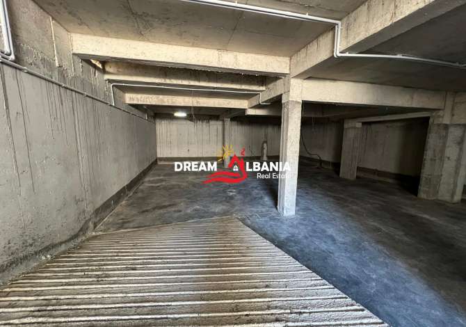 Ambient biznesi me qera 4+1 ne Tirane - 400 Euro
