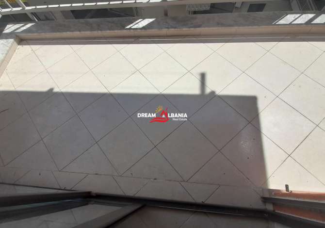 Shtepi ne shitje  ne Tirane, 1+1, Mobilimi Bosh, pa mobiluar, Pagesa 48,000  Euro.