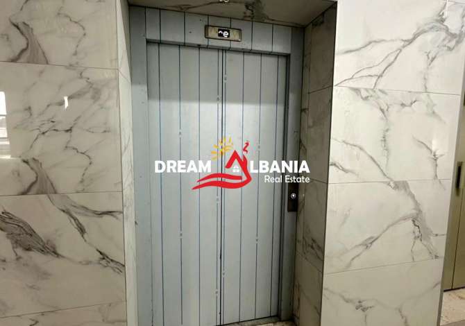 Jepet me qera ambjent zyre/magazine, ne Kombinat, prane Komisariatit Nr.6 (ID 42611154)