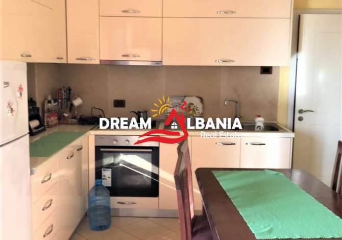 Shtepi ne shitje  ne Tirane, 2+1, Mobilimi E mobiluar, Pagesa 62,000  Euro.